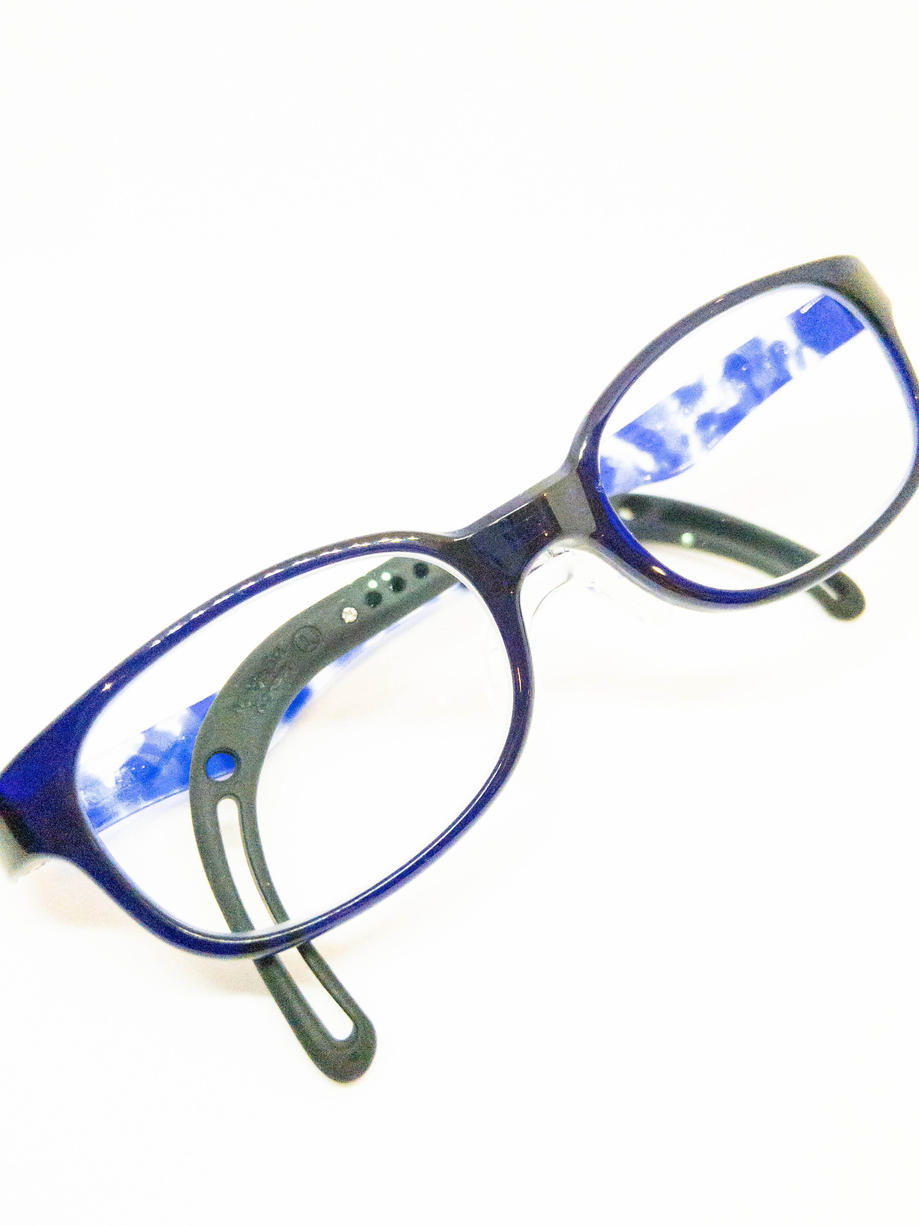 弱視治療用メガネ 3回目もトマトグラッシーズに決めた 三愛公式サイト 岐阜県羽島市のメガネ 時計 宝飾 補聴器