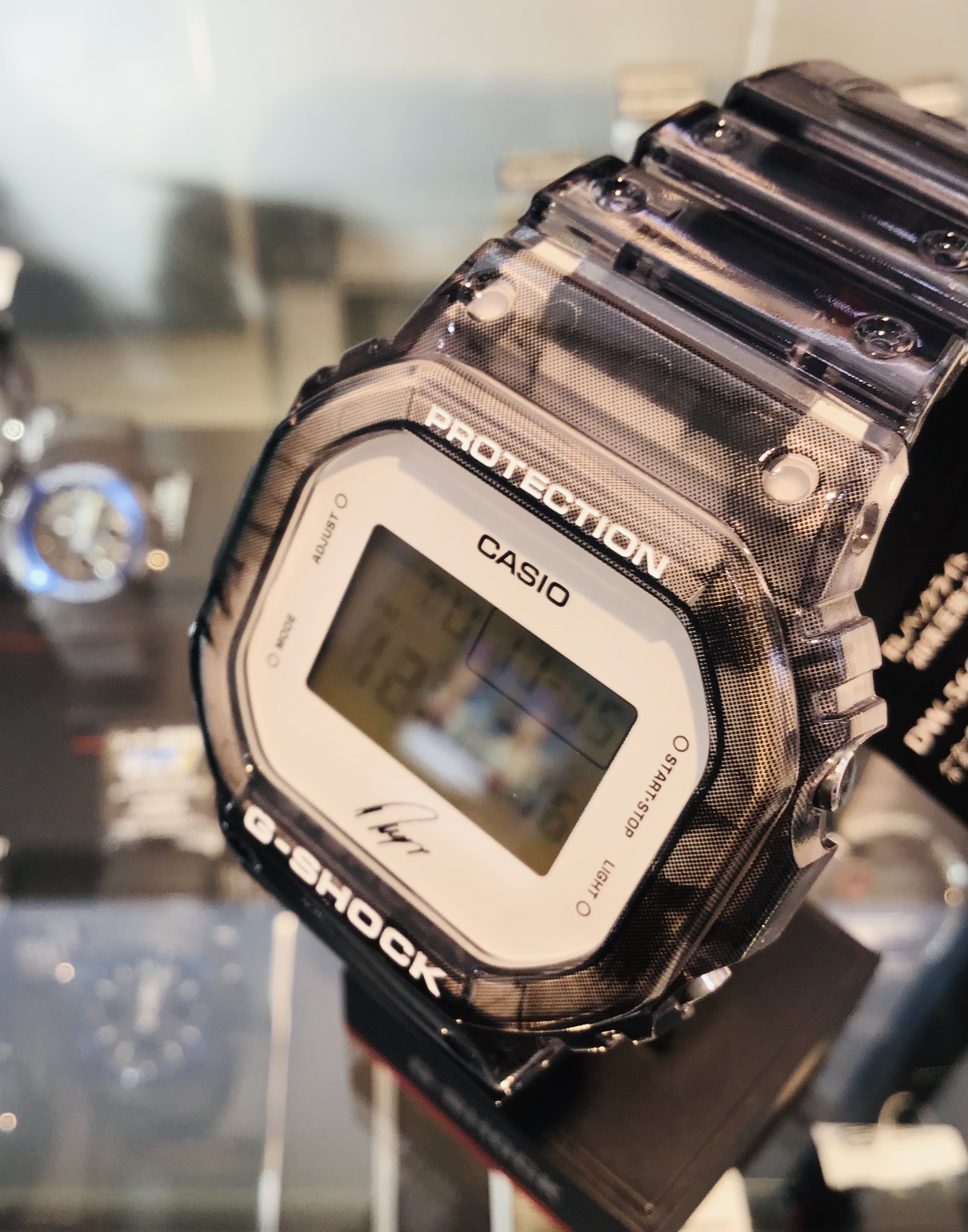 最安 カシオ G-SHOCK DW-5600RI22-1JR 石川遼モデル jsu.osubb.ro